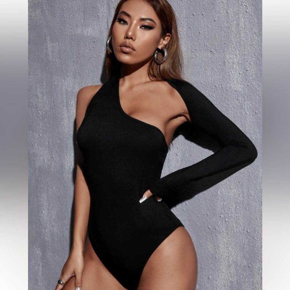 NWT SHEIN One sleeve Bodysuit 4